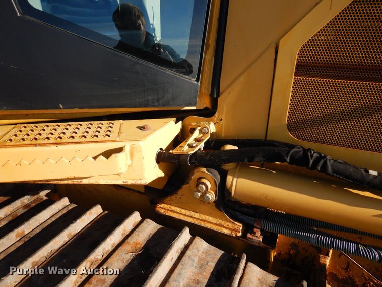 image for item DQ7265 2006 Caterpillar D3G LGP  dozer