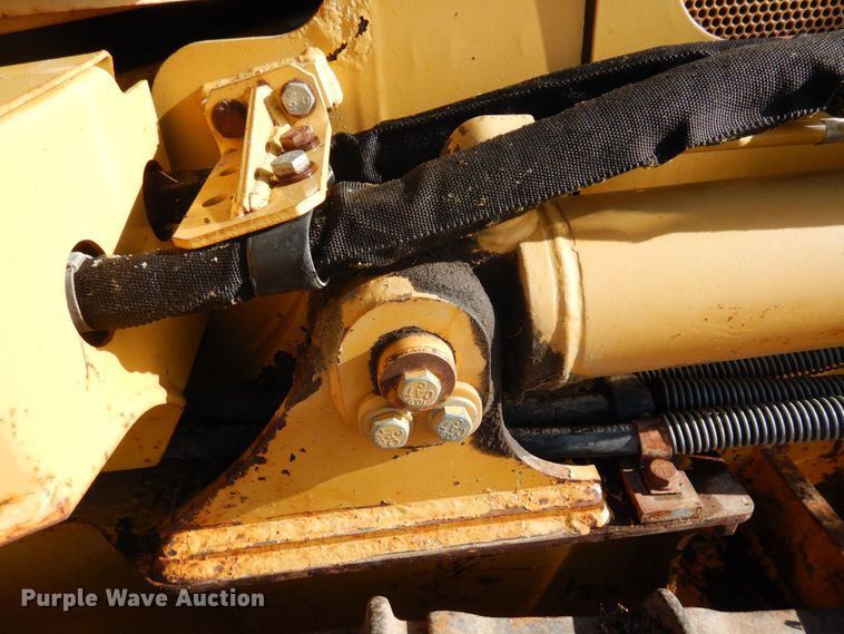 image for item DQ7265 2006 Caterpillar D3G LGP  dozer