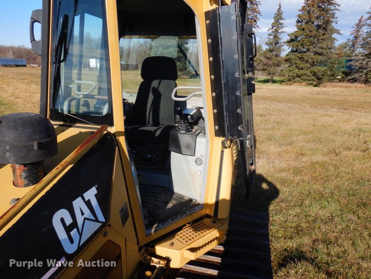 image for item DQ7265 2006 Caterpillar D3G LGP  dozer