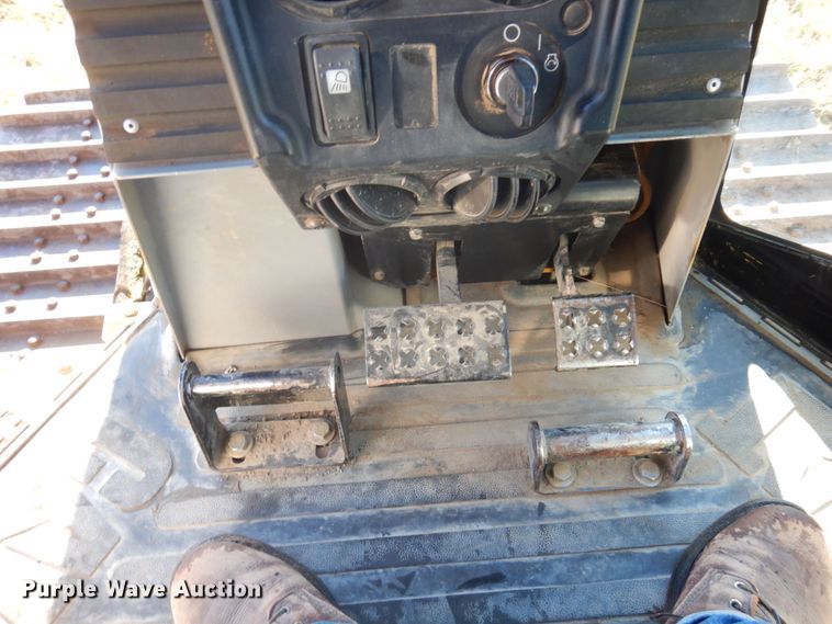 image for item DQ7265 2006 Caterpillar D3G LGP  dozer