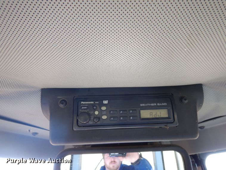 image for item DQ7265 2006 Caterpillar D3G LGP  dozer