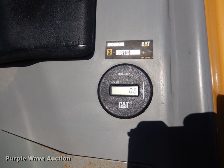 image for item DQ7265 2006 Caterpillar D3G LGP  dozer