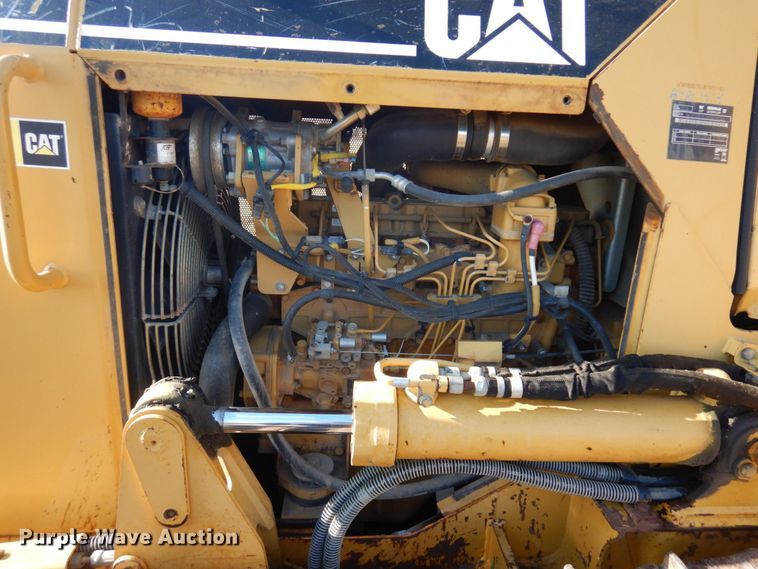 image for item DQ7265 2006 Caterpillar D3G LGP  dozer
