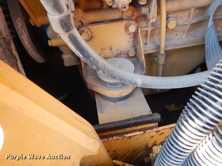 image for item DQ7265 2006 Caterpillar D3G LGP  dozer