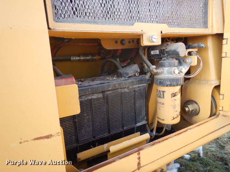 image for item DQ7265 2006 Caterpillar D3G LGP  dozer