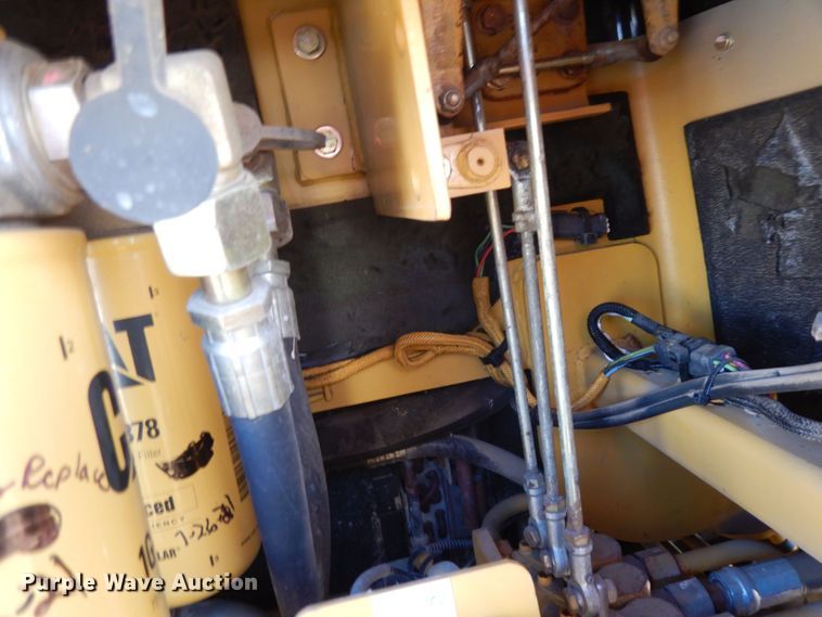 image for item DQ7265 2006 Caterpillar D3G LGP  dozer