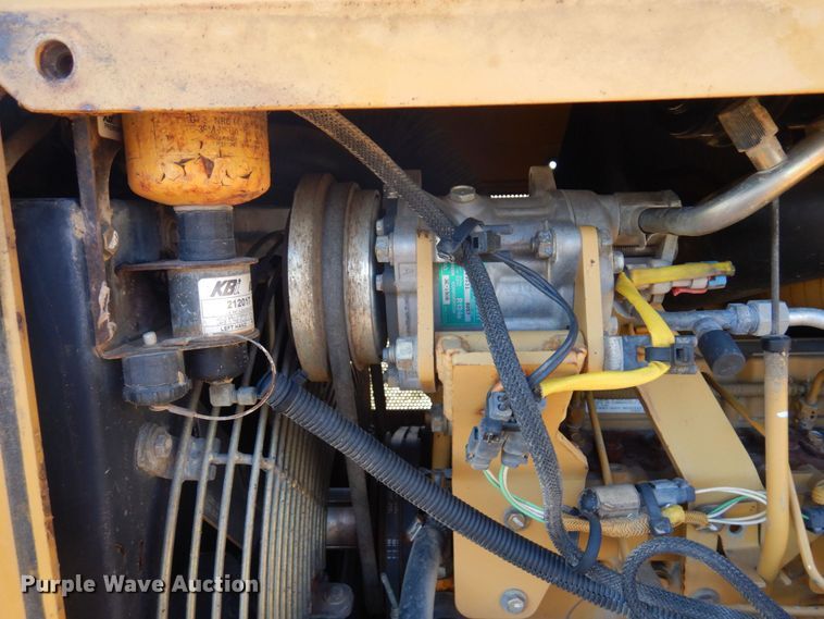 image for item DQ7265 2006 Caterpillar D3G LGP  dozer