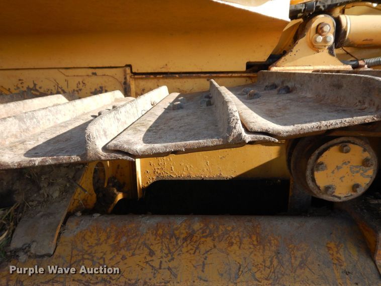 image for item DQ7265 2006 Caterpillar D3G LGP  dozer