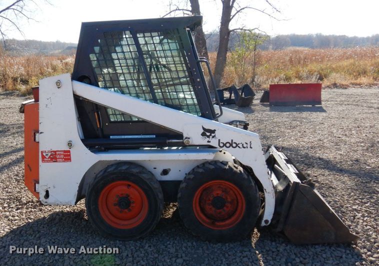 image for item DQ7267 1995 Bobcat 553  skid steer loader