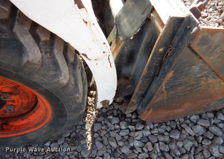 image for item DQ7267 1995 Bobcat 553  skid steer loader