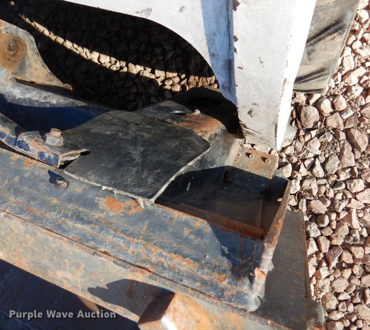 image for item DQ7267 1995 Bobcat 553  skid steer loader