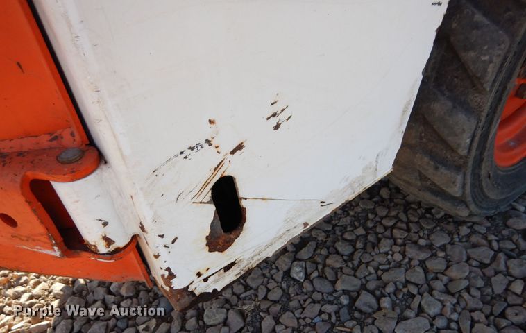 image for item DQ7267 1995 Bobcat 553  skid steer loader