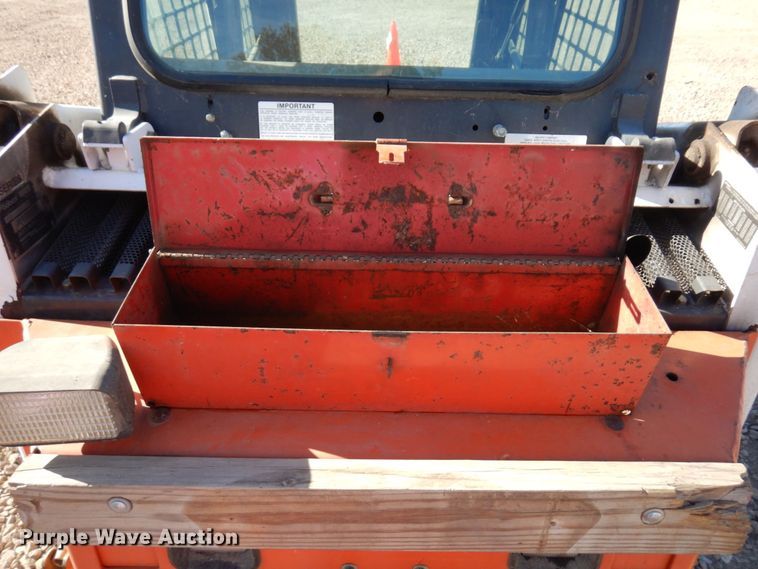 image for item DQ7267 1995 Bobcat 553  skid steer loader