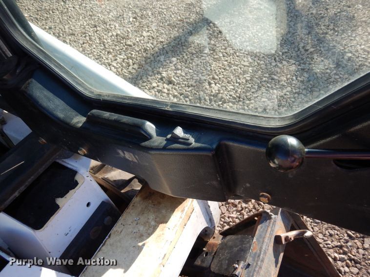 image for item DQ7267 1995 Bobcat 553  skid steer loader