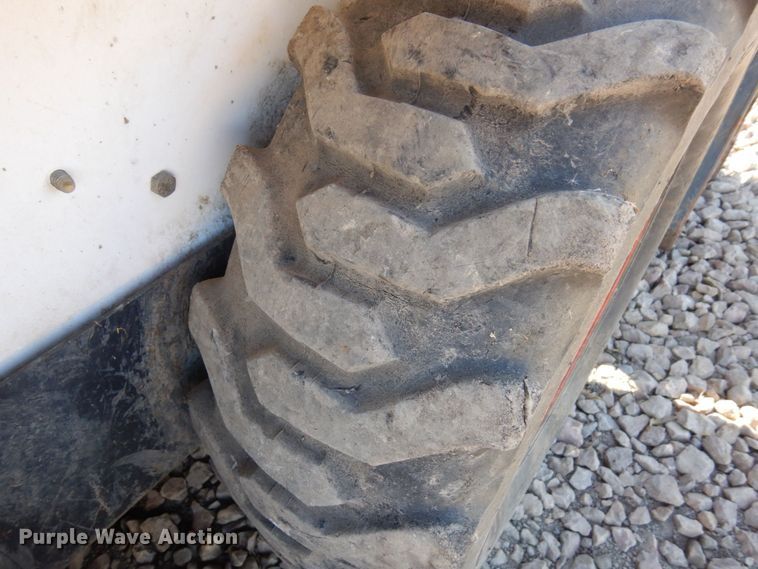 image for item DQ7267 1995 Bobcat 553  skid steer loader