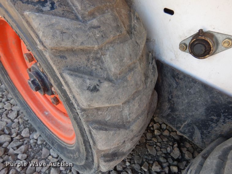 image for item DQ7267 1995 Bobcat 553  skid steer loader