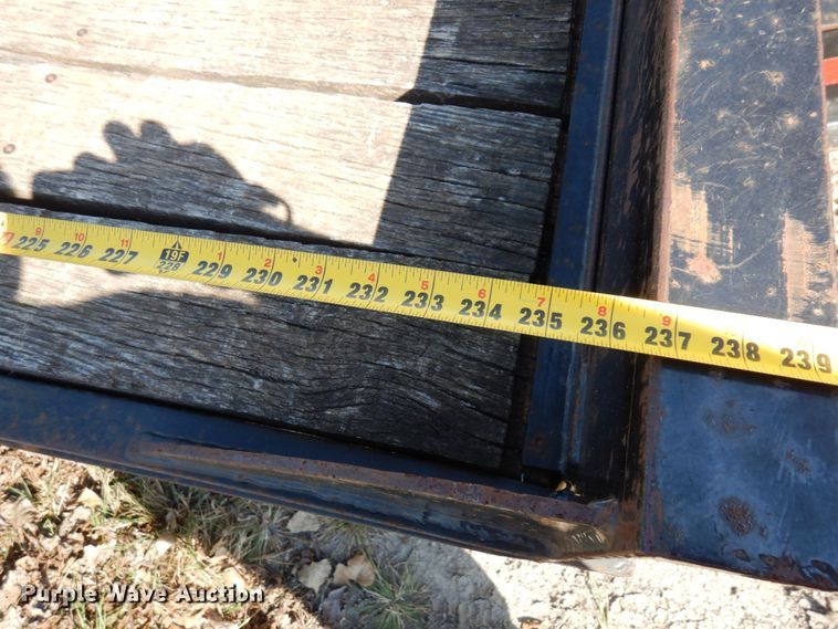 image for item DR0537 1998 Holden  equipment trailer