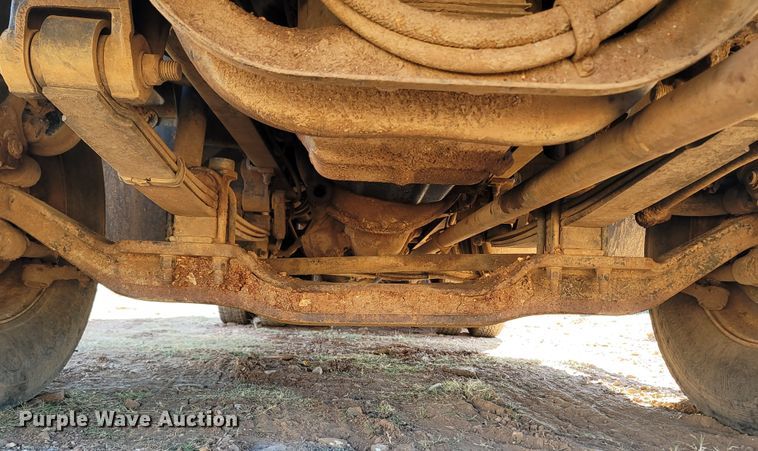 image for item DR3336 1993 Mack CH613  water truck