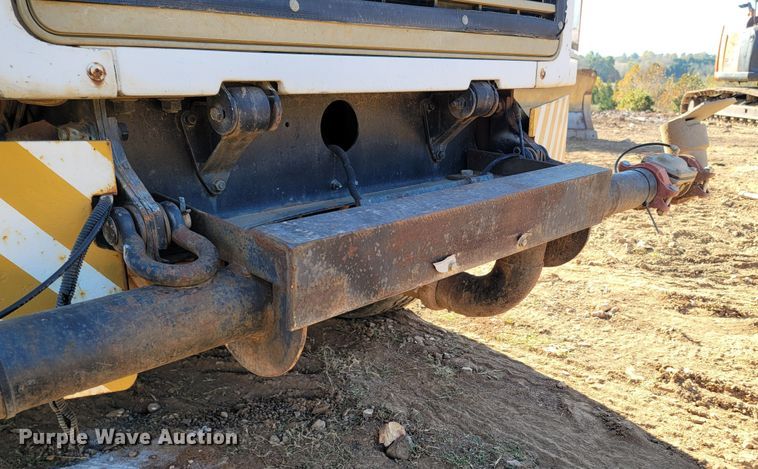 image for item DR3336 1993 Mack CH613  water truck