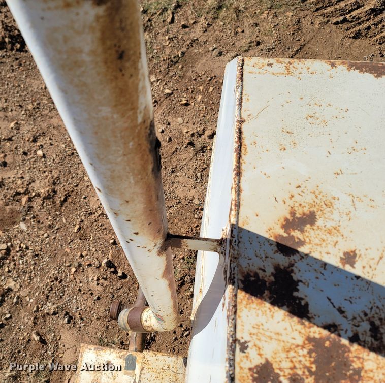 image for item DR3336 1993 Mack CH613  water truck