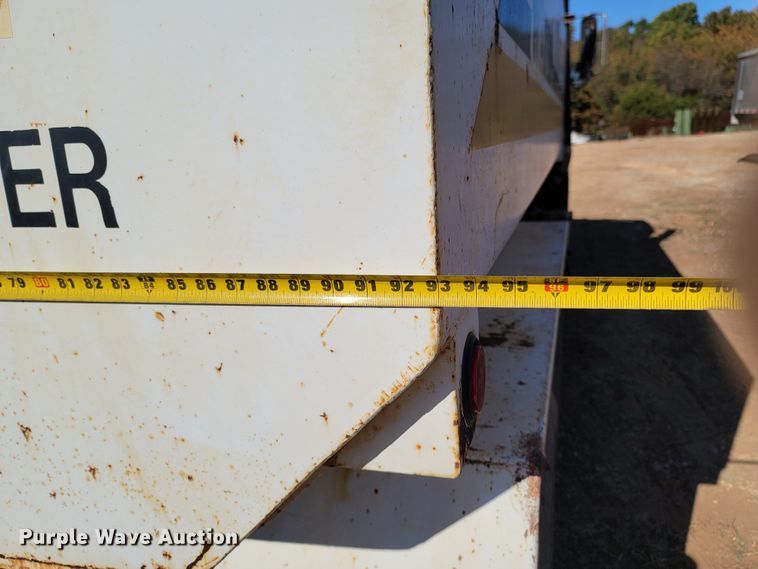 image for item DR3336 1993 Mack CH613  water truck