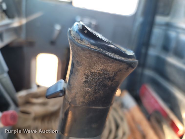 image for item DR3336 1993 Mack CH613  water truck