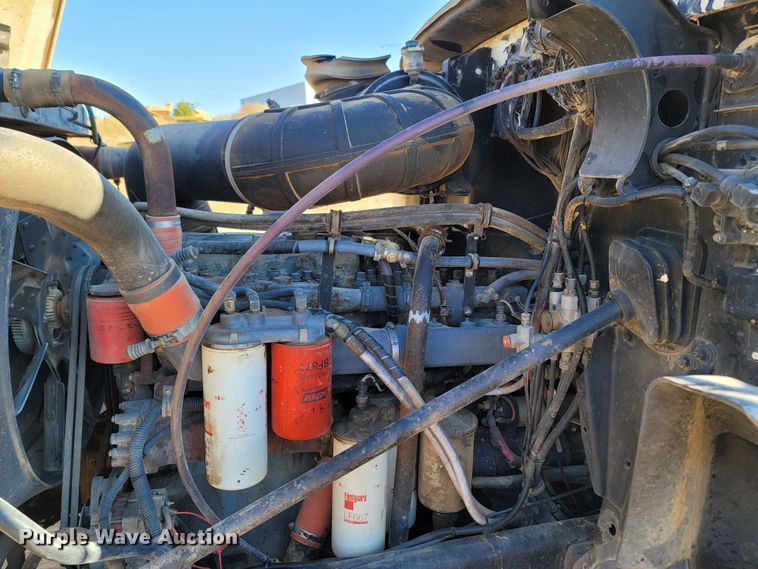 image for item DR3336 1993 Mack CH613  water truck