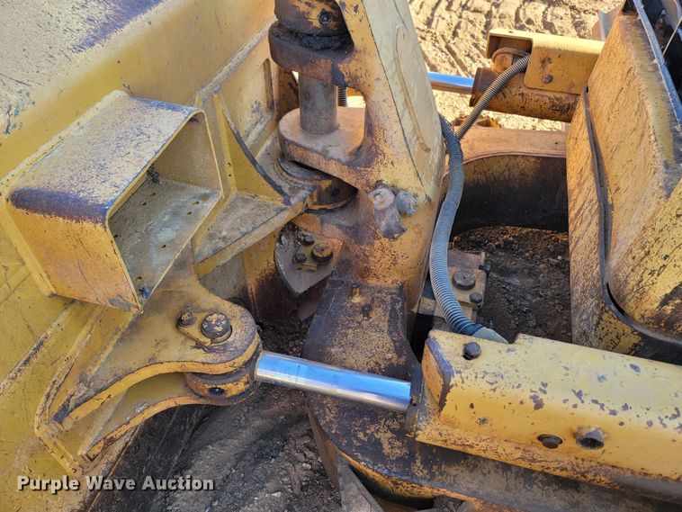 image for item DR3337 2011 Caterpillar D6N XL  dozer