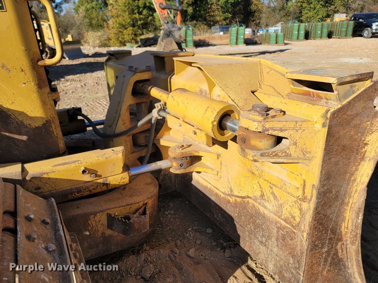 image for item DR3337 2011 Caterpillar D6N XL  dozer
