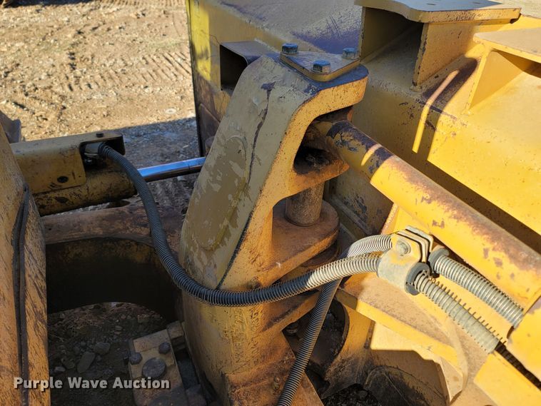 image for item DR3337 2011 Caterpillar D6N XL  dozer