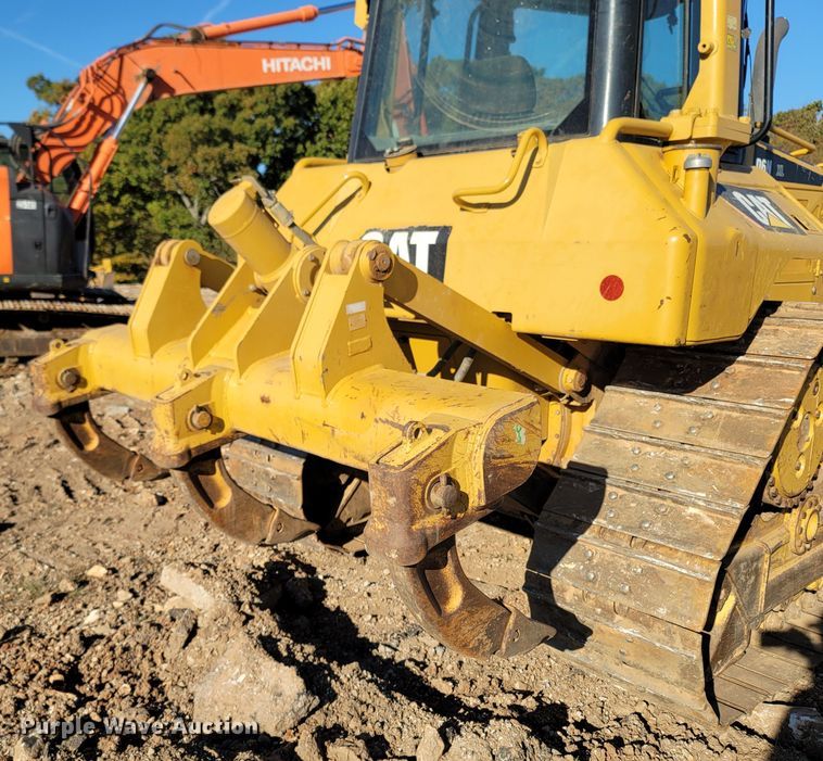 image for item DR3337 2011 Caterpillar D6N XL  dozer