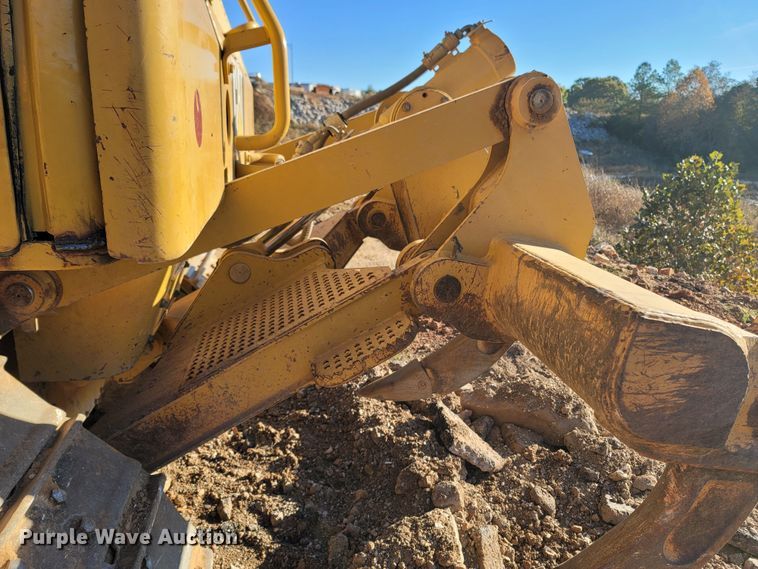 image for item DR3337 2011 Caterpillar D6N XL  dozer