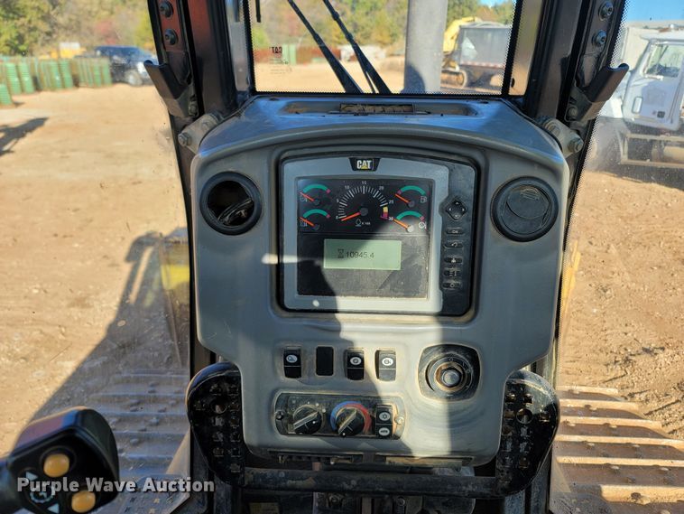 image for item DR3337 2011 Caterpillar D6N XL  dozer