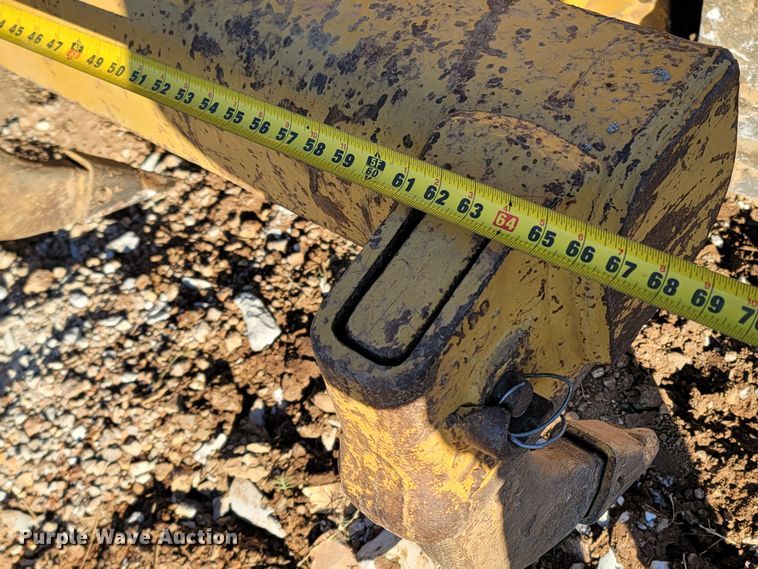 image for item DR3338 2012 Caterpillar D3K2 XL  dozer