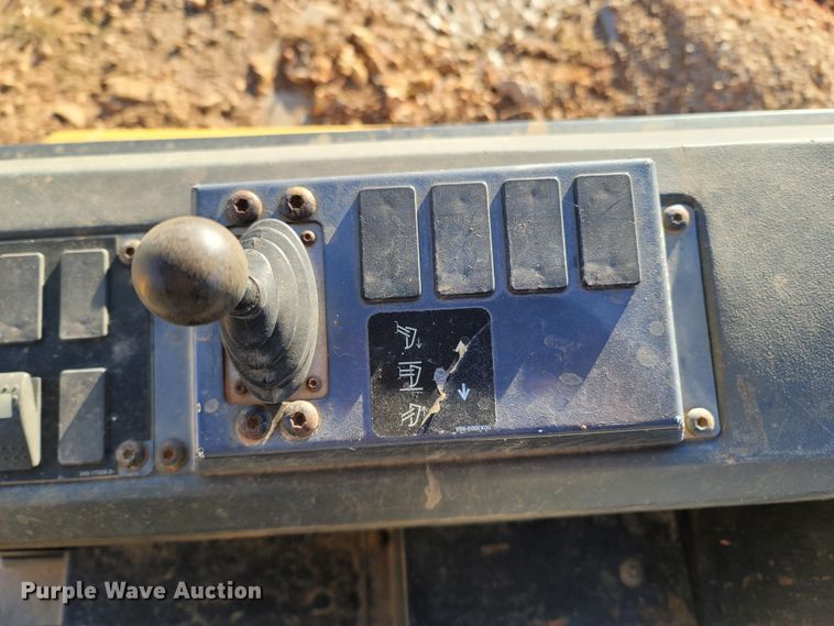 image for item DR3338 2012 Caterpillar D3K2 XL  dozer