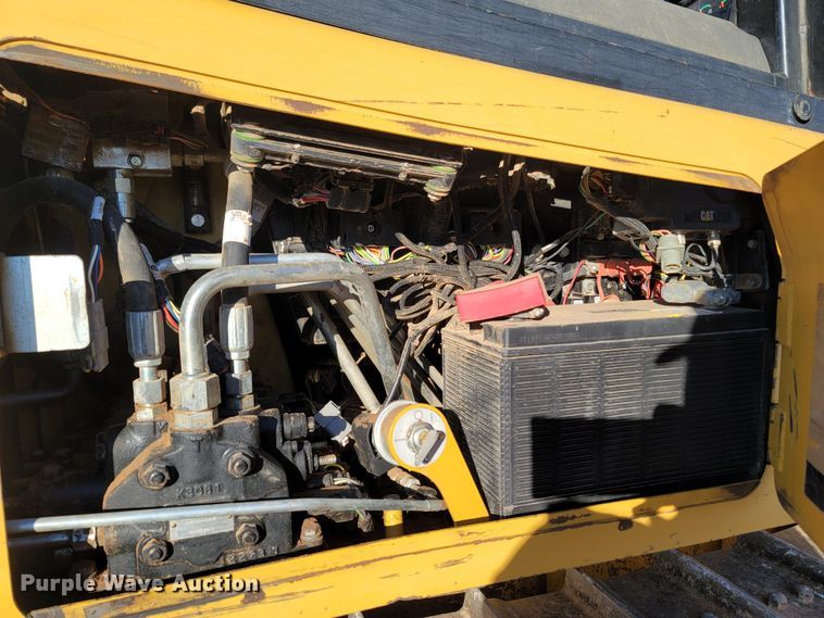 image for item DR3338 2012 Caterpillar D3K2 XL  dozer