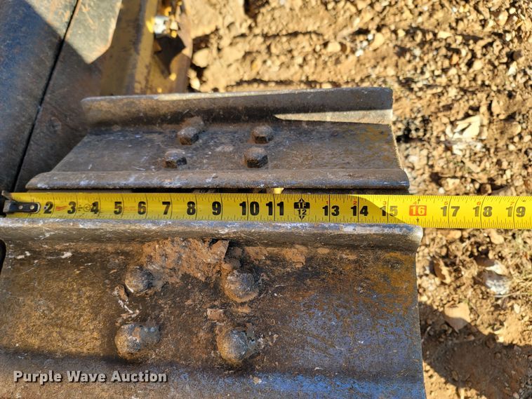 image for item DR3338 2012 Caterpillar D3K2 XL  dozer