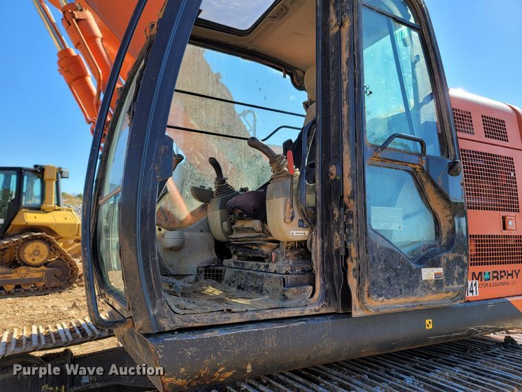 image for item DR3339 2014 Hitachi ZX245USLC-5N  excavator