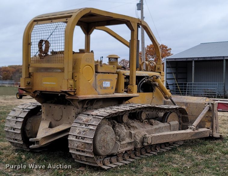 image for item DR3341 International TD15C  dozer