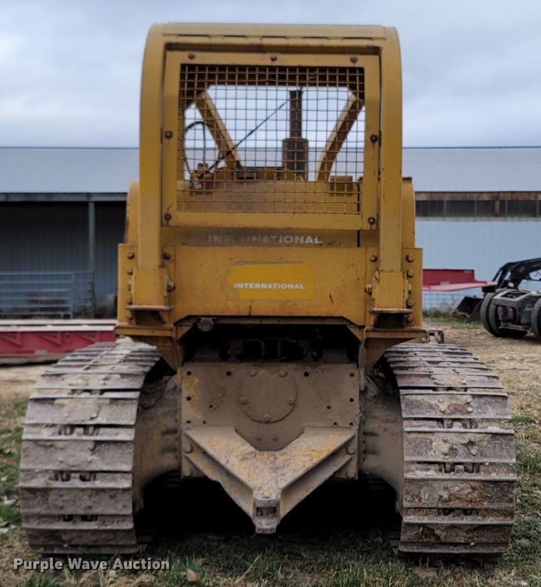 image for item DR3341 International TD15C  dozer