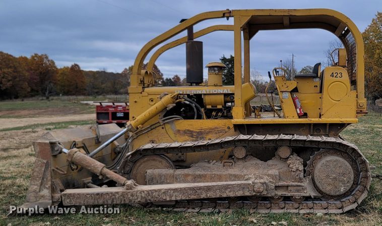 image for item DR3341 International TD15C  dozer
