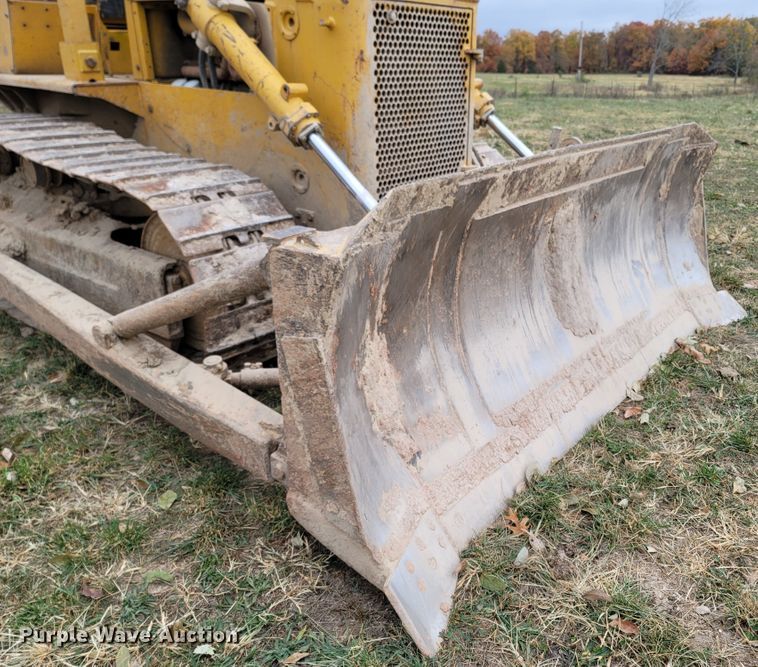 image for item DR3341 International TD15C  dozer