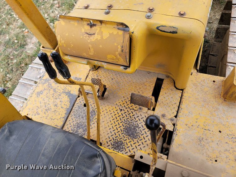 image for item DR3341 International TD15C  dozer