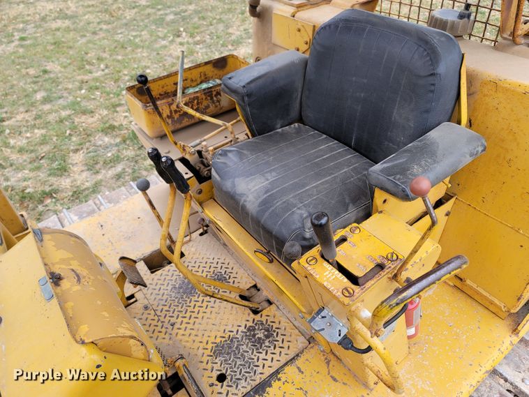 image for item DR3341 International TD15C  dozer