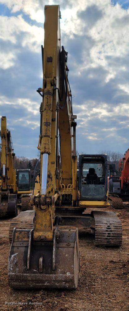 image for item DR3350 2013 Komatsu PC240LC-10  excavator