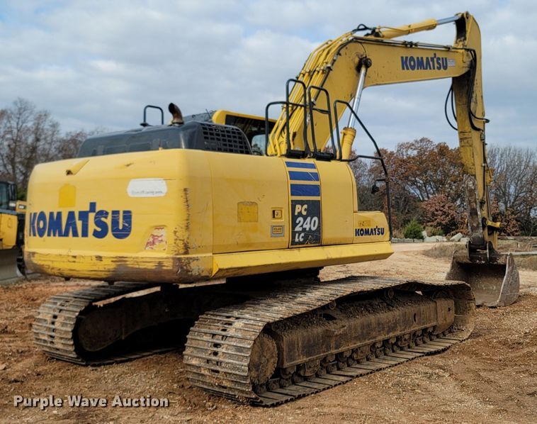 image for item DR3350 2013 Komatsu PC240LC-10  excavator