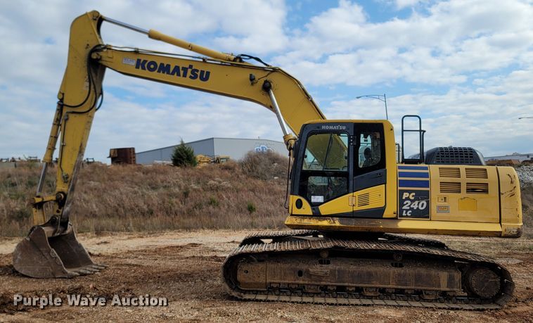 image for item DR3350 2013 Komatsu PC240LC-10  excavator