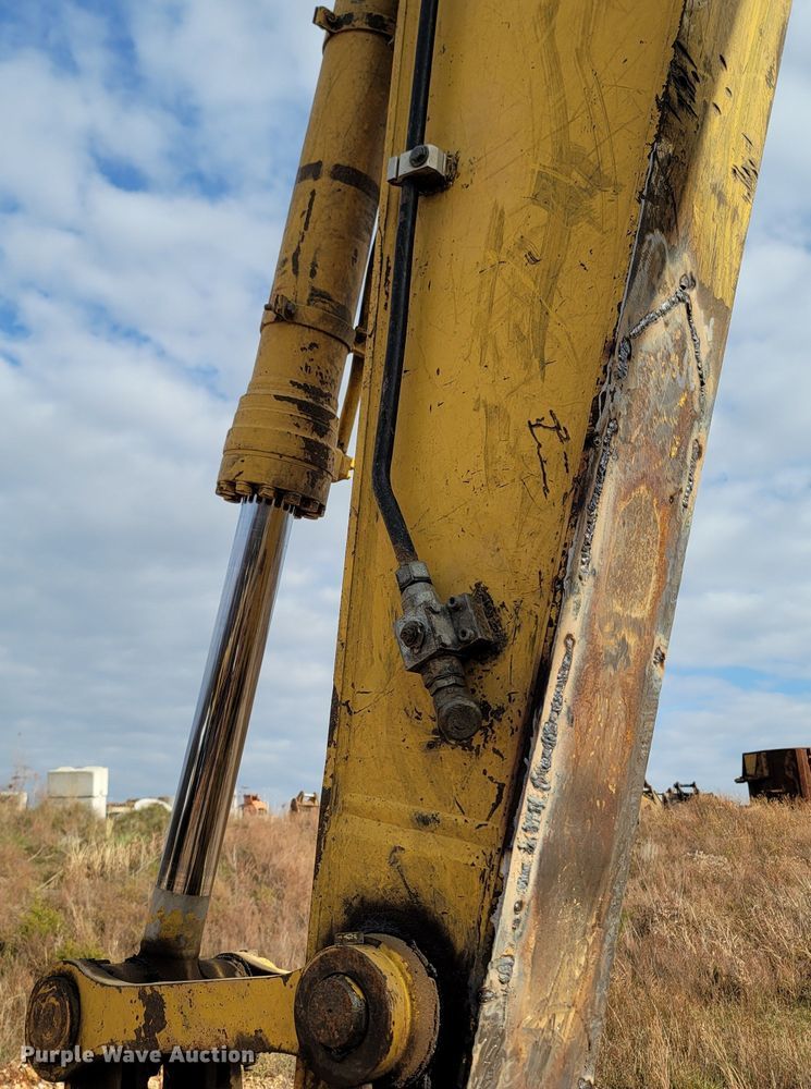 image for item DR3350 2013 Komatsu PC240LC-10  excavator