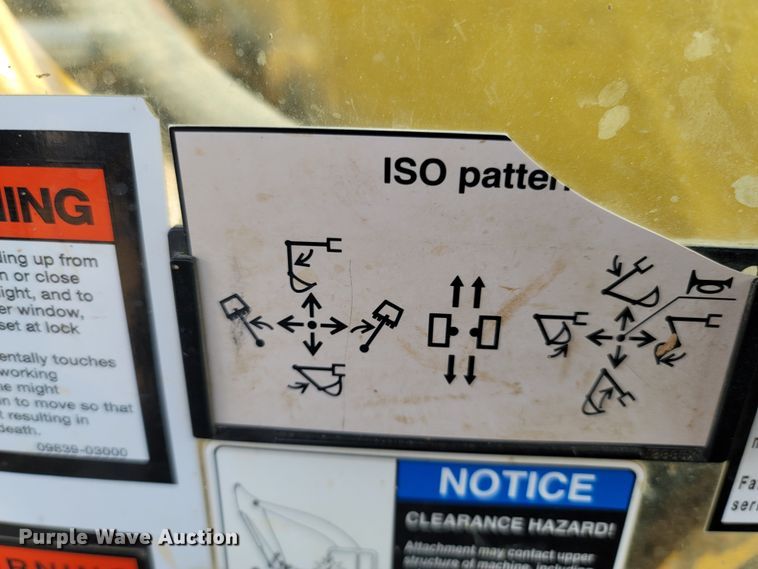 image for item DR3350 2013 Komatsu PC240LC-10  excavator