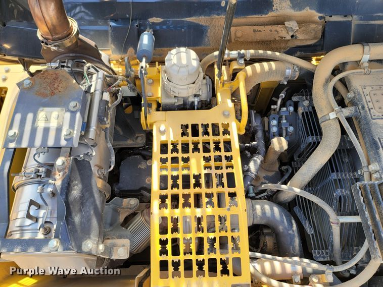 image for item DR3350 2013 Komatsu PC240LC-10  excavator